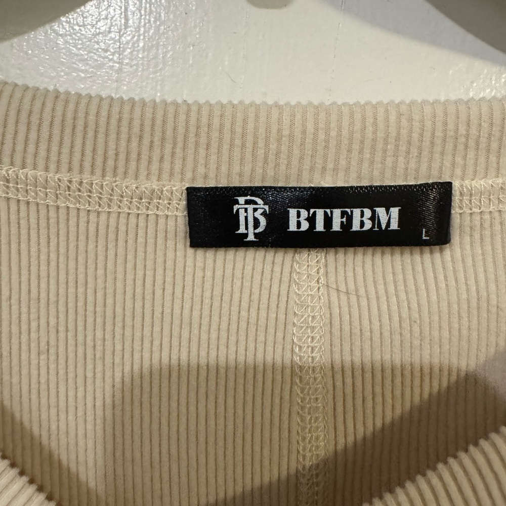 BTFBM Ribbed V-Neck Balloon Sleeve Tunic Top Beige Size L - Picture 9 of 10